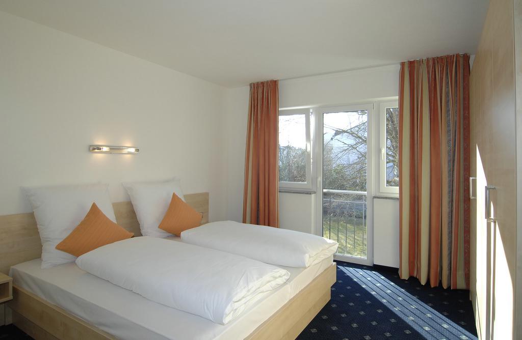 Hotel Landhaus Sixtmühle Taufkirchen  Habitación foto